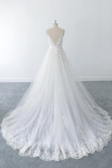 Amazing Long A-line V-neck Ruffle Appliques Tulle Wedding Dress-showprettydress