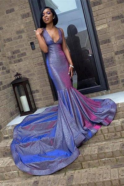 Chic Deep V-Neck Sleeveless Prom Dresses New Arrival Halter Memaiad Sequins Evening Gowns-showprettydress