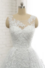 Classic Round neck Lace appliques White Princess Wedding Dress-showprettydress