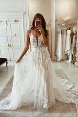 Elegant Long A-Line V-neck Spaghetti Straps Appliques Lace Backless Wedding Dress-showprettydress