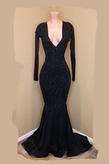 Elegant V-Neck Long Sleevess Appliques Sequins Mermaid Zipper Prom Dresses-showprettydress