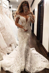 Glamorous Off the Shoulder Long Sleevess V Neck Appliques Mermaid Floor Length Wedding Dresses-showprettydress