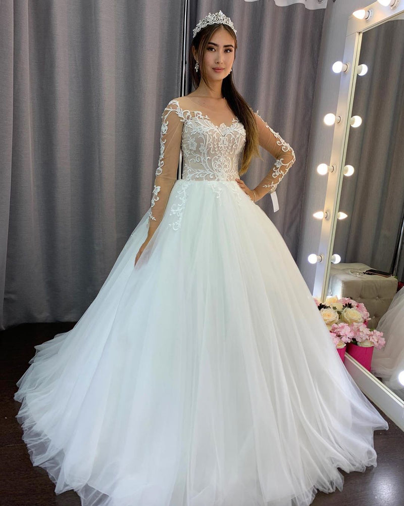 Gorgeous Long A-line Tulle Lace Wedding Dress with Sleeves-showprettydress