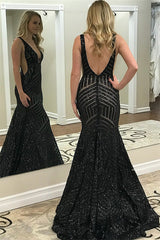 Gorgeous Straps Sleeveless Deep V-Neck Mermaid Prom Party Gowns-showprettydress