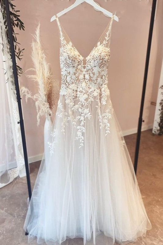 Long A-Line Appliques Lace Spaghetti Straps Sweetheart Tulle Wedding Dresses-showprettydress