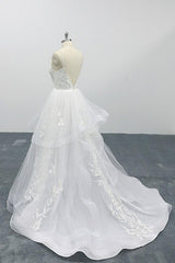 Long A-line Sweetheart Appliques Spaghetti Strap Tulle Wedding Dress-showprettydress