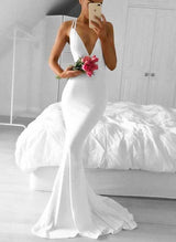 Low Back Mermaid Fitted Wedding Dresses Hot Deep V-Neck-Showprettydress