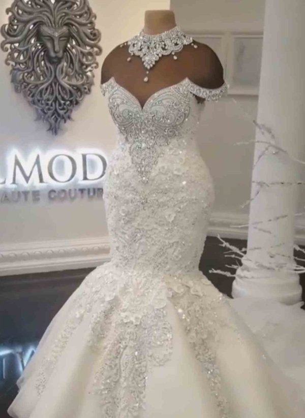 Luxurious Crystals Mermaid Wedding Dresses Off the Shoulder Appliques Bridal Gowns-showprettydress