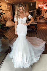 Off the Shoulder Puffy Tulle Wedding Dress Mermaid Appliques Sweep Train Bridal Gowns-showprettydress